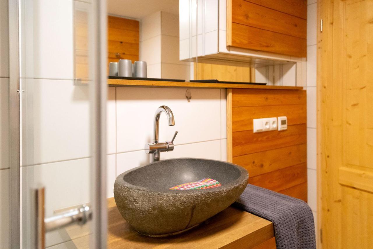 Alpen-Hostel - Apartment Talstation Mit Motorradvermietung メミンゲン エクステリア 写真