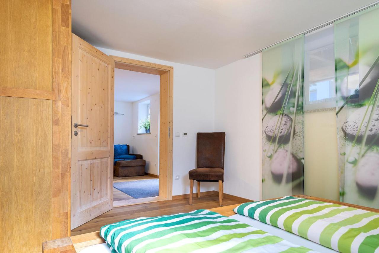 Alpen-Hostel - Apartment Talstation Mit Motorradvermietung メミンゲン エクステリア 写真