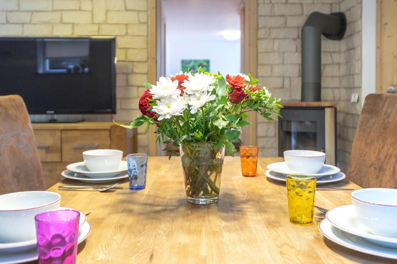Alpen-Hostel - Apartment Talstation Mit Motorradvermietung メミンゲン エクステリア 写真