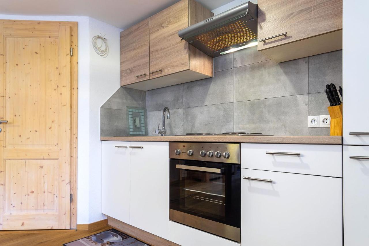 Alpen-Hostel - Apartment Talstation Mit Motorradvermietung メミンゲン エクステリア 写真