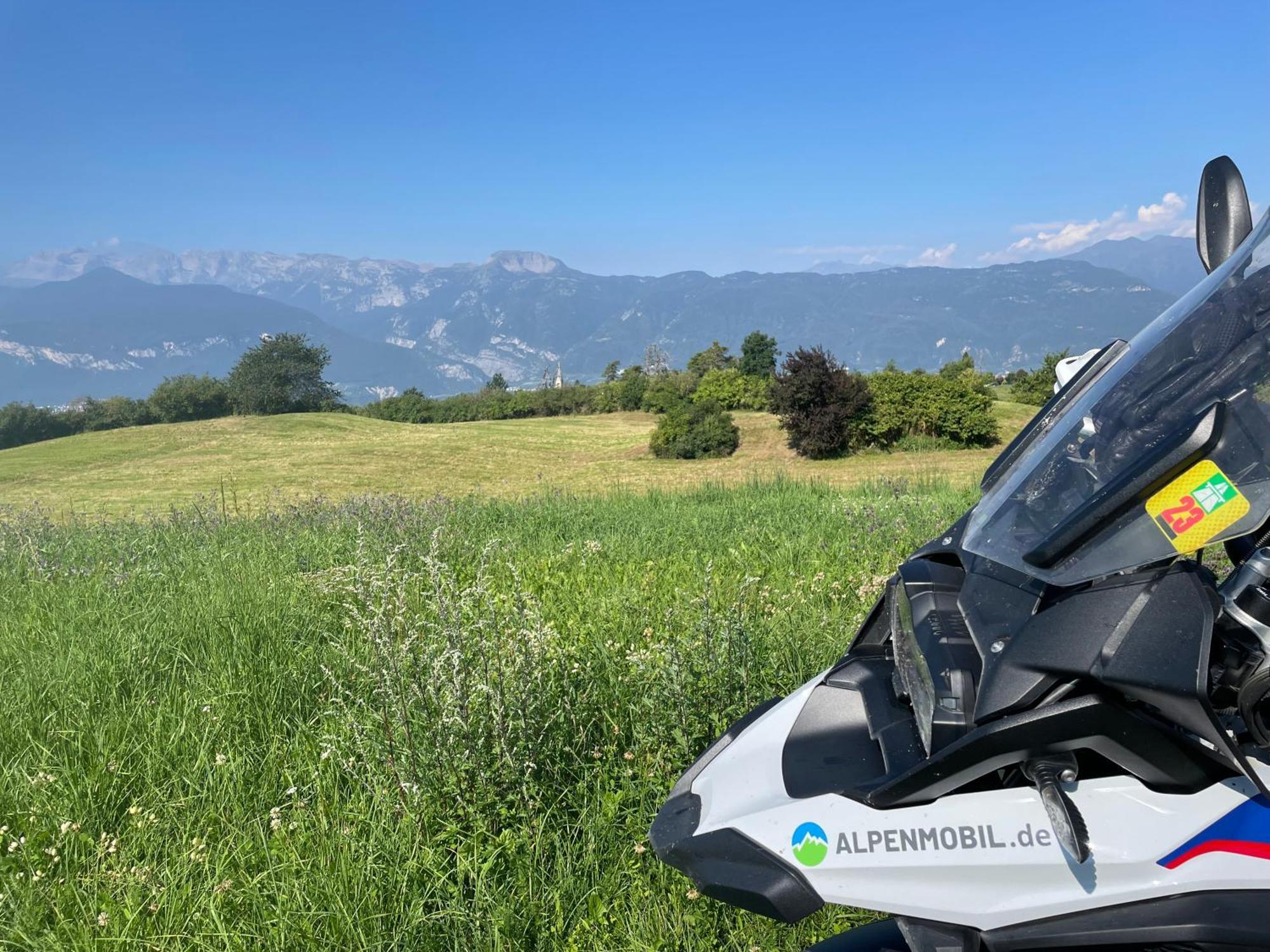 Alpen-Hostel - Apartment Talstation Mit Motorradvermietung メミンゲン エクステリア 写真